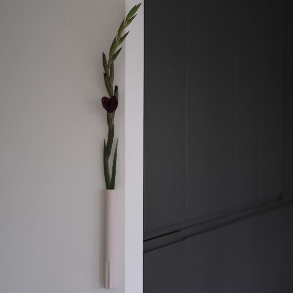 langwerpig wandvaasje Sibilla