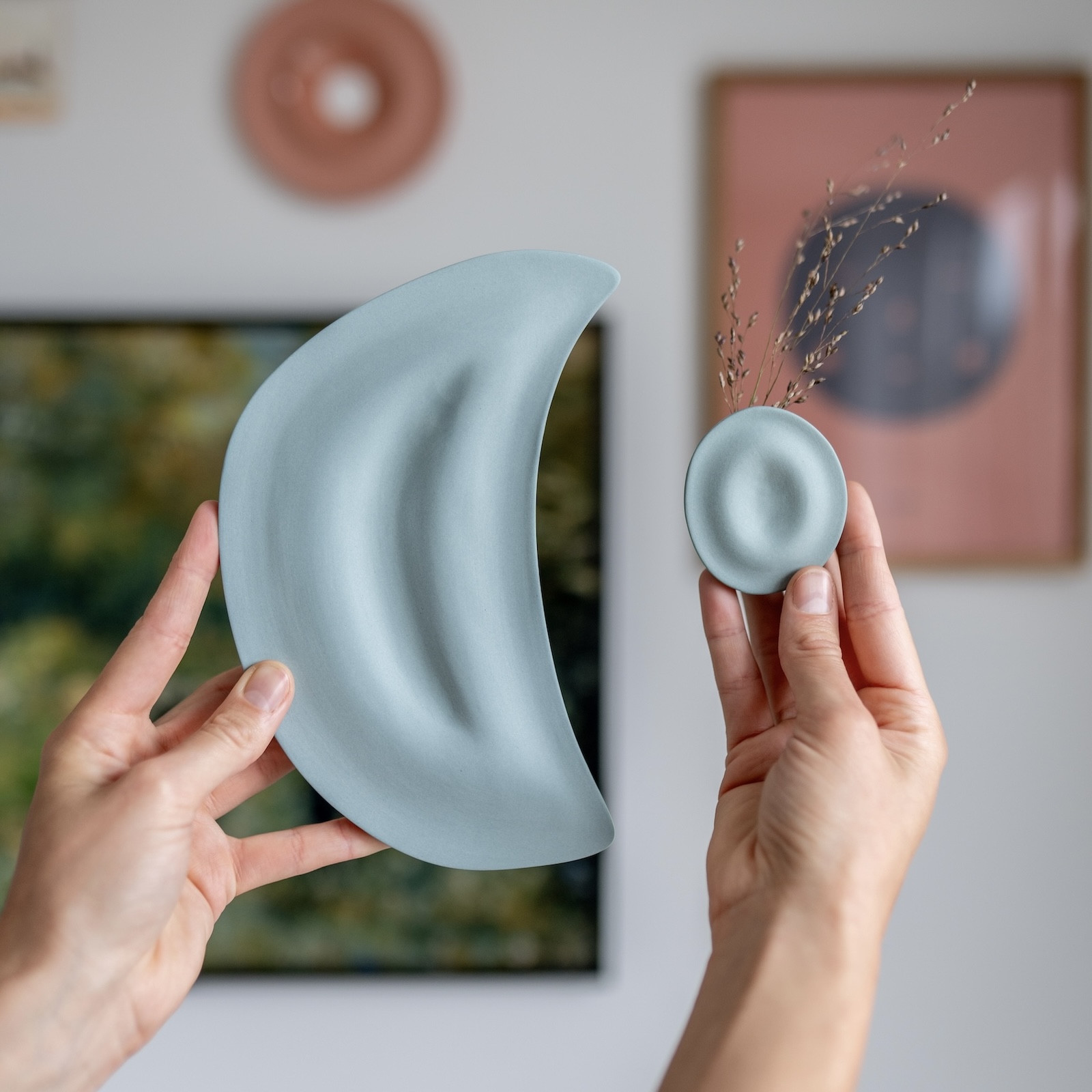 wandgedenkplekje-maan-mini-urn-ster-vaasje-mint-vooraanzicht